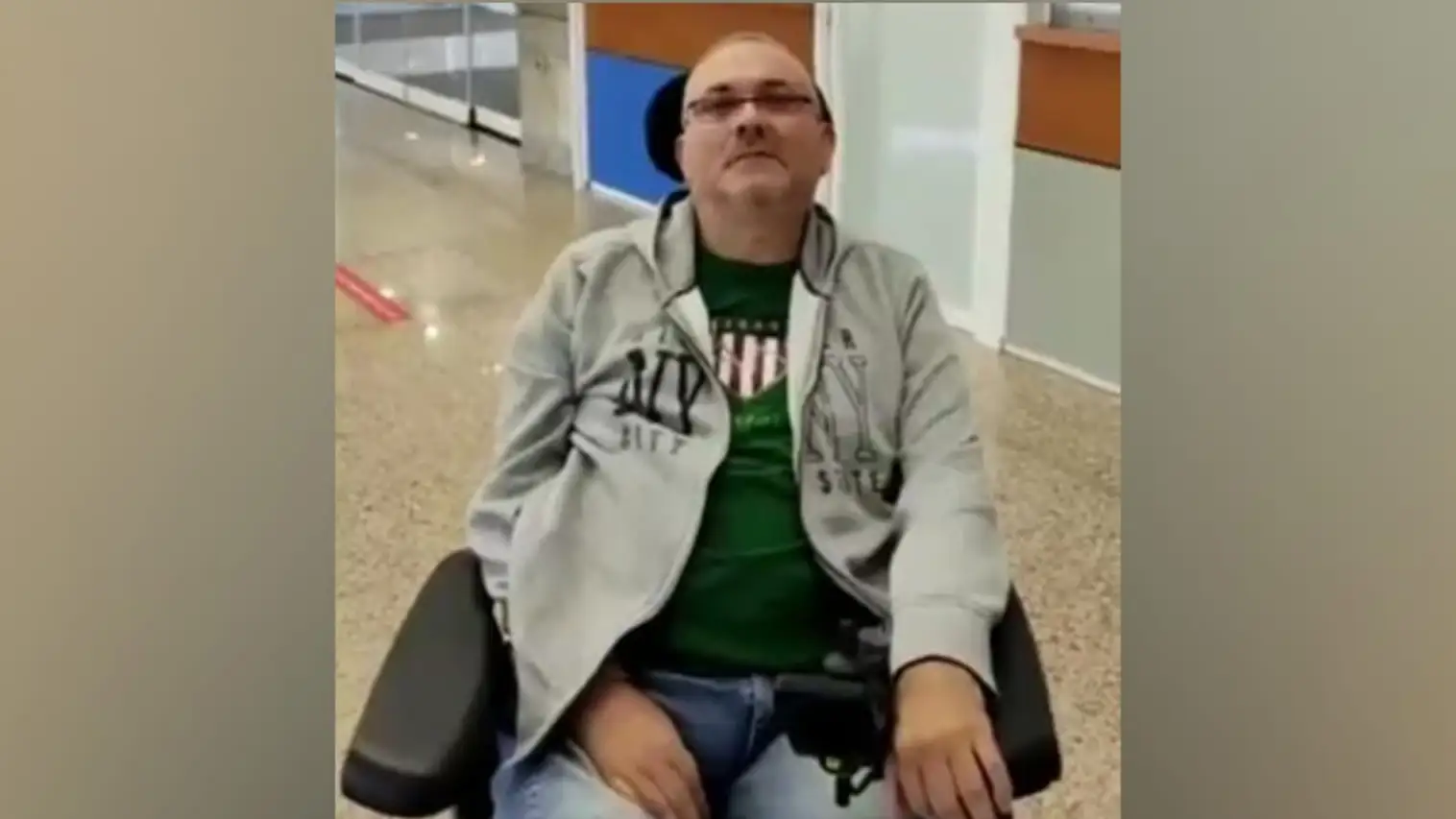 José Bañón, pasajero afectado José Bañón, pasajero afectado