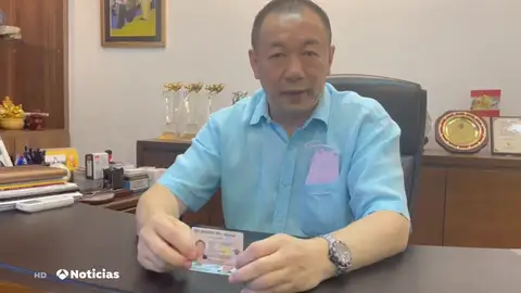 San Chin Choon da la cara por primera vez San Chin Choon da la cara por primera vez