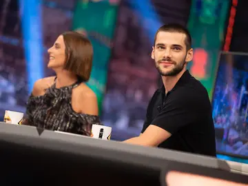 El piropazo de Macarena Gómez a Álvaro Rico en 'El Hormiguero': "Tienes los ojos más bonitos del cine español" El piropazo de Macarena Gómez a Álvaro Rico en 'El Hormiguero': "Tienes los ojos más bonitos del cine español"
