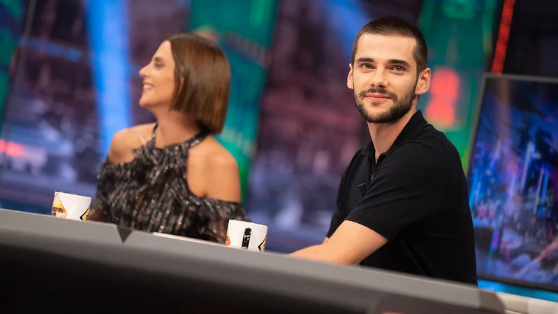 El piropazo de Macarena Gómez a Álvaro Rico en 'El Hormiguero': "Tienes los ojos más bonitos del cine español"