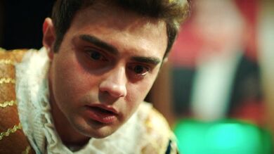 Esta noche en 'Hermanos': Ömer, desolado tras el accidente de Orhan: ¿Sobrevivirá?