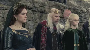 Alicent, Viseys y Helaena en 'La Casal del Dragón'