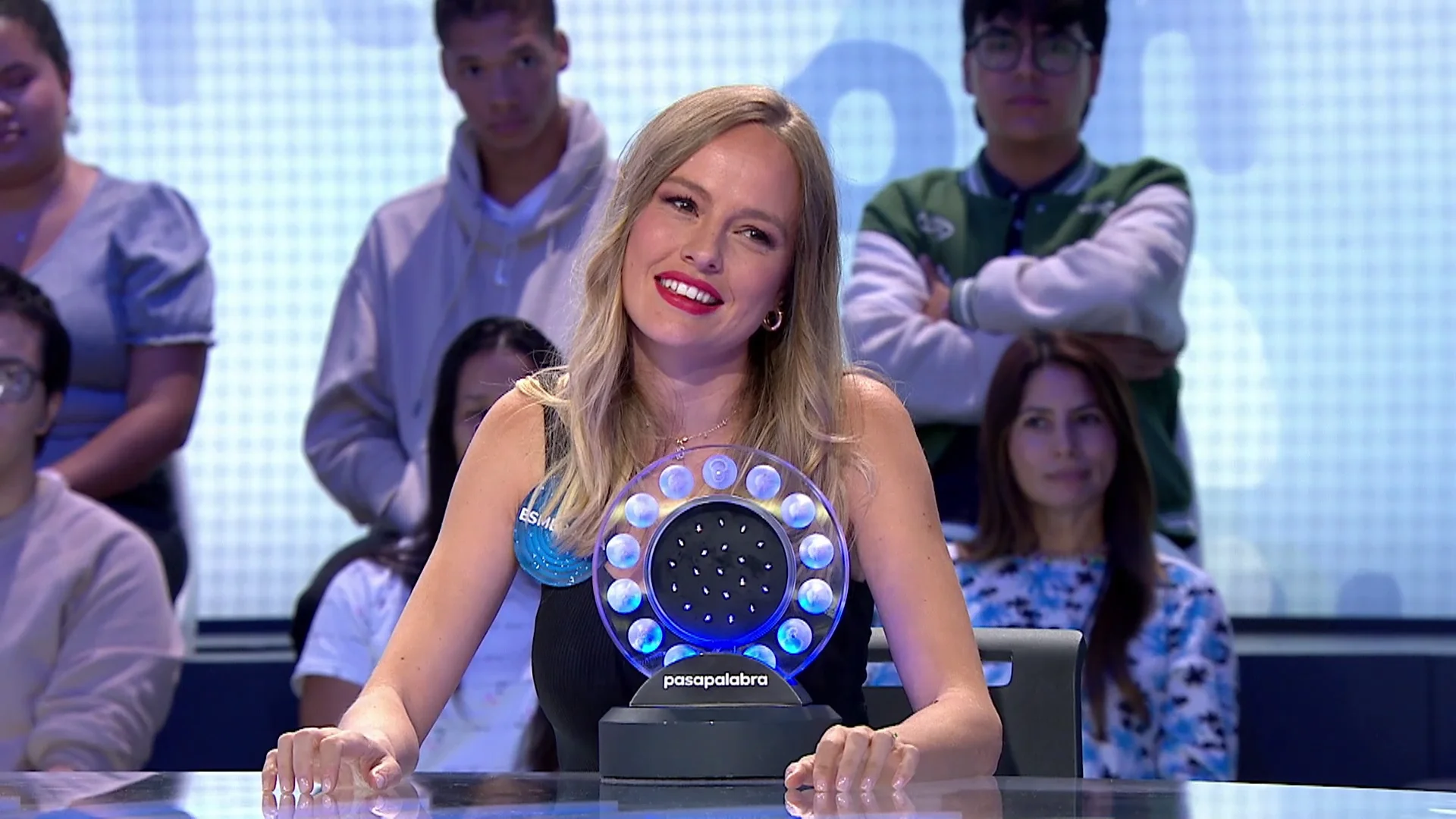 “¡Y de qué vas!”: Esmeralda Moya no se puede creer su acierto en ‘La Pista’ “¡Y de qué vas!”: Esmeralda Moya no se puede creer su acierto en ‘La Pista’