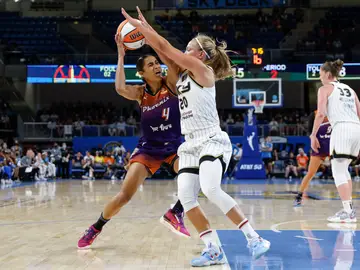 Un partido de la WNBA, en una fotografía de archivo Un partido de la WNBA, en una fotografía de archivo