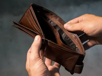 Imagen de una cartera vacía Imagen de una cartera vacía
