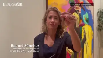 La ministra Raquel Sánchez se corta un mechón de pelo en solidaridad con las mujeres iraníes La ministra Raquel Sánchez se corta un mechón de pelo en solidaridad con las mujeres iraníes