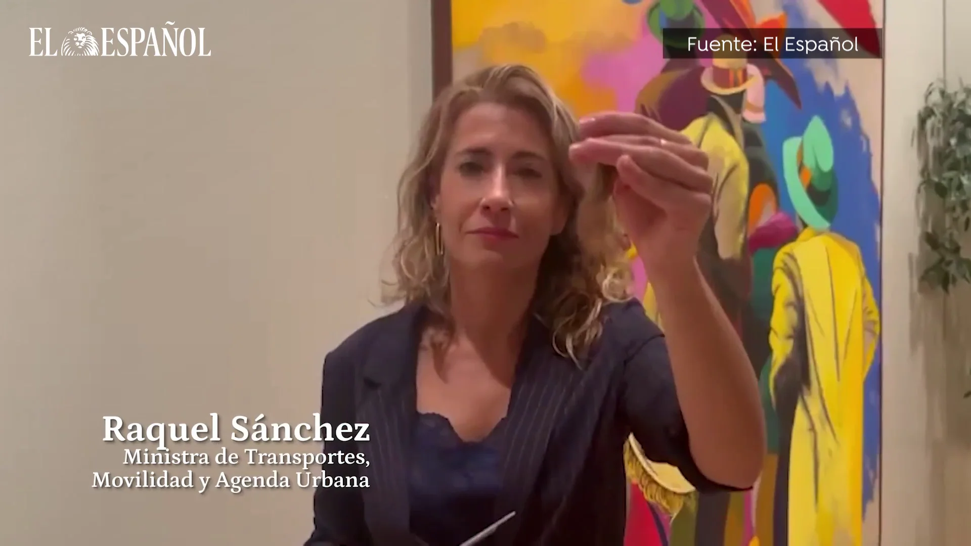 La ministra Raquel Sánchez se corta un mechón de pelo en solidaridad con las mujeres iraníes La ministra Raquel Sánchez se corta un mechón de pelo en solidaridad con las mujeres iraníes