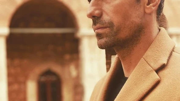 Descubrimos a Ibrahim Çelikkol, el actor que interpreta a Hakan Gümüşoğlu en ‘Tierra Amarga' Descubrimos a Ibrahim Çelikkol, el actor que interpreta a Hakan Gümüşoğlu en ‘Tierra Amarga'