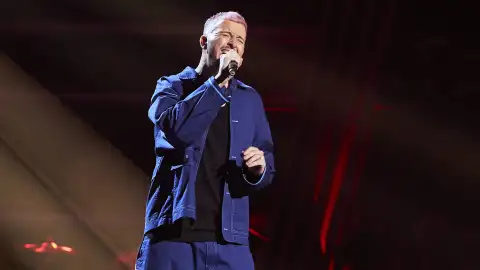 Javier Simón revoluciona con su versión de ‘Overjoyed’ de Stevie Wonder en ‘La Voz’ Javier Simón revoluciona con su versión de ‘Overjoyed’ de Stevie Wonder en ‘La Voz’
