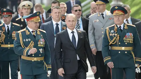 Putin y las fuerzas Rusas Putin y las fuerzas Rusas