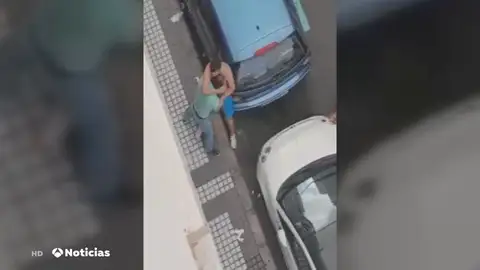 Vecinos de Las Palmas de Gran Canaria denuncian prostitución y drogas en sus calles a cualquier hora del día Vecinos de Las Palmas de Gran Canaria denuncian prostitución y drogas en sus calles a cualquier hora del día