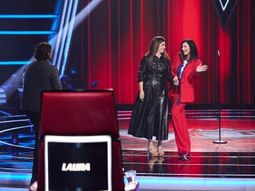 “¡Es mía!”: Laura Pausini intenta echar a Antonio Orozco del escenario tras darse la vuelta por Eva Marco en el último segundo