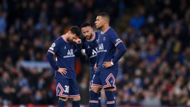 Mbappé lidera la lista de los 10 futbolistas mejores pagados en 2022, según 'Forbes'