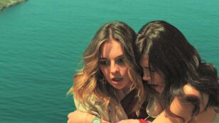 &iexcl;Asya la salva la vida a Derin cuando estaba a punto de tirarse al vac&iacute;o por un acantilado!: "Tienes que vivir por tu hija y por ti misma"