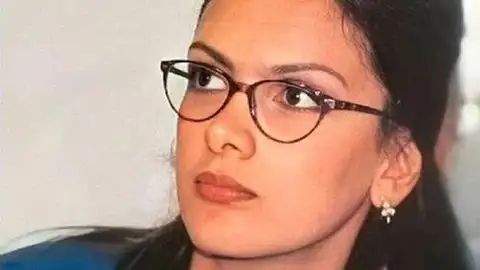 Marcela Posada como Sandra Patiño Marcela Posada como Sandra Patiño