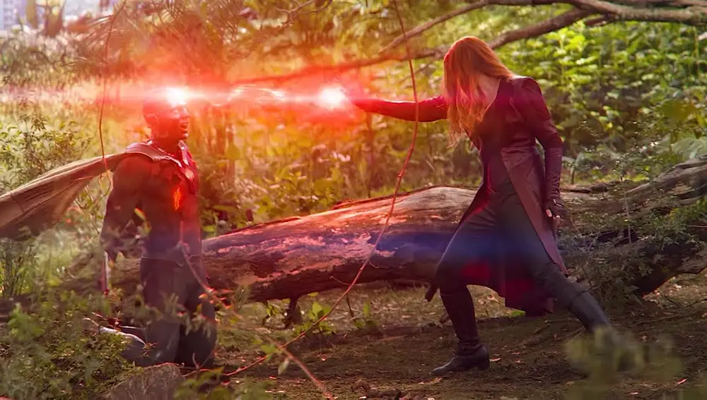 Elizabeth Olsen y Paul Bettany en 'Avengers: infinity War'