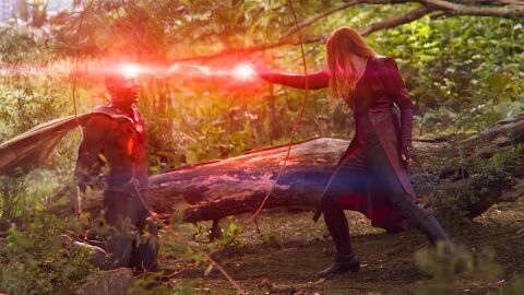 Elizabeth Olsen y Paul Bettany en 'Avengers: infinity War'