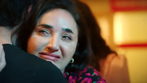 Orhan sobrevive al disparo, pero recibe una mala noticia: ¡Se ha quedado inválido! Orhan sobrevive al disparo, pero recibe una mala noticia: ¡Se ha quedado inválido!