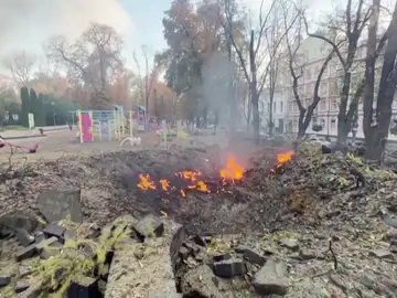 Terreno en llamas tras los misiles lanzados por Rusia Terreno en llamas tras los misiles lanzados por Rusia