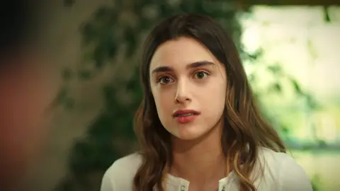 Melisa se enfrenta a su padre: “Cuando cumpla los 18 me iré con Kadir" Melisa se enfrenta a su padre: “Cuando cumpla los 18 me iré con Kadir"