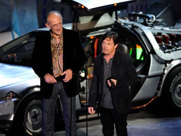 Michael J. Fox y Christopher Lloyd de 'Regreso al futuro' en una foto de archivo