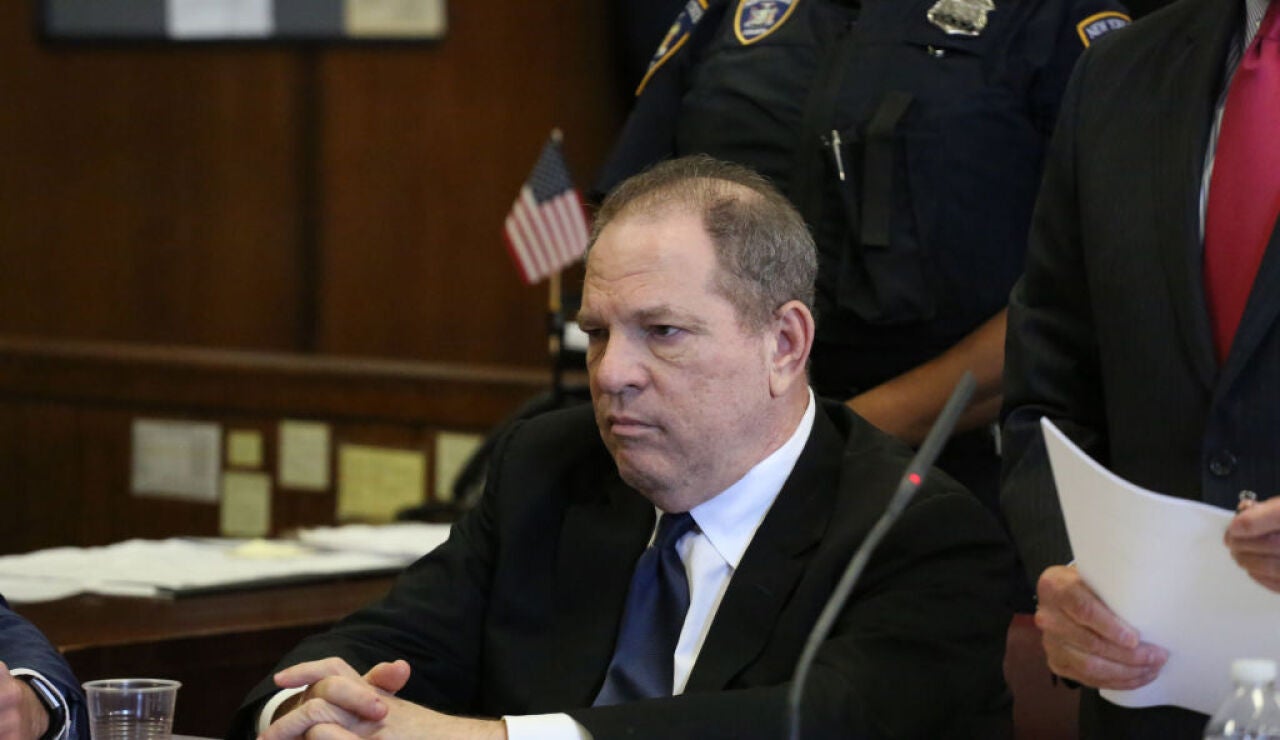 Harvey Weinstein en uno de los juicios por violación 