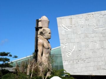 Efemérides del 16 de octubre de 2022: Bibliotheca Alexandrina