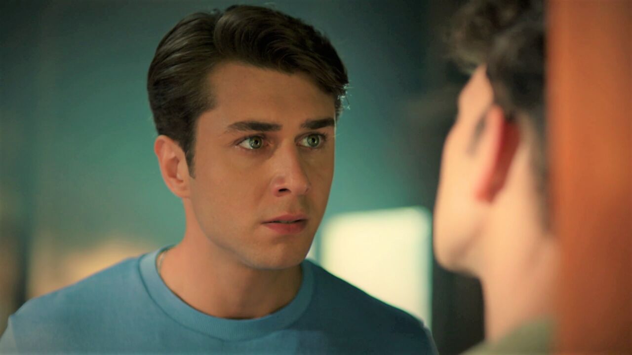 ¡Tolga le cuenta a Doruk que fue su padre el que disparó a Erhan!