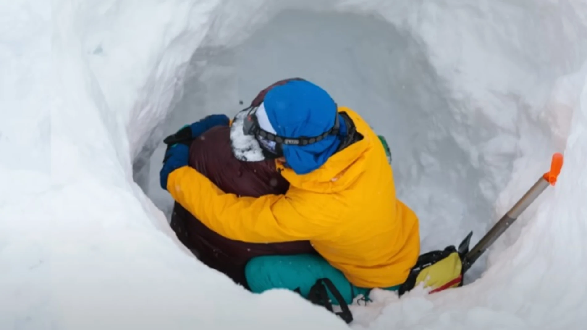 La escaladora Michelle Kadatz tras ser rescatada en 2018