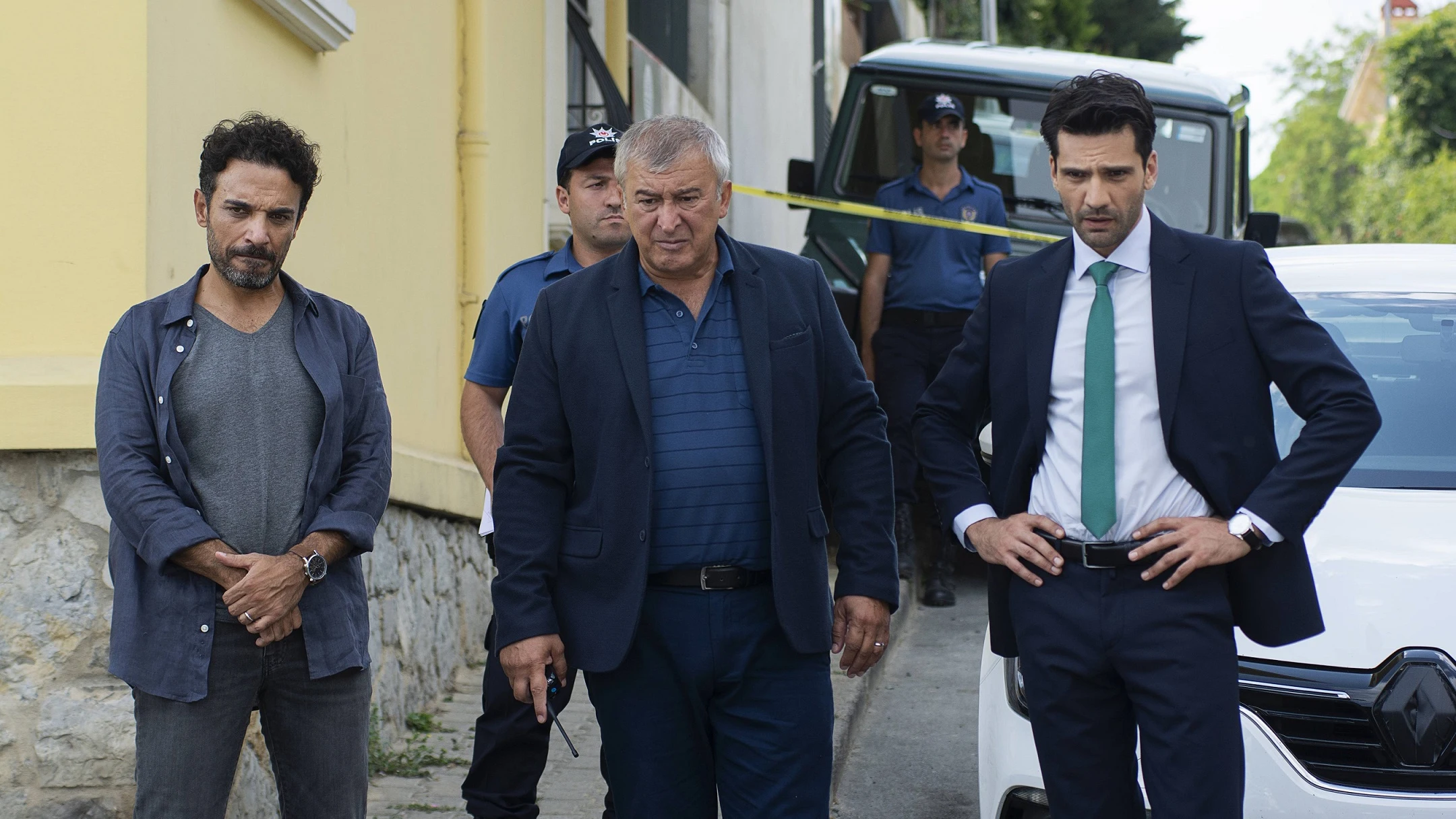 En el primer capítulo de ‘Secretos de familia’: Çinar Kaya, principal sospechoso de la muerte de Inci Erguvan En el primer capítulo de ‘Secretos de familia’: Çinar Kaya, principal sospechoso de la muerte de Inci Erguvan