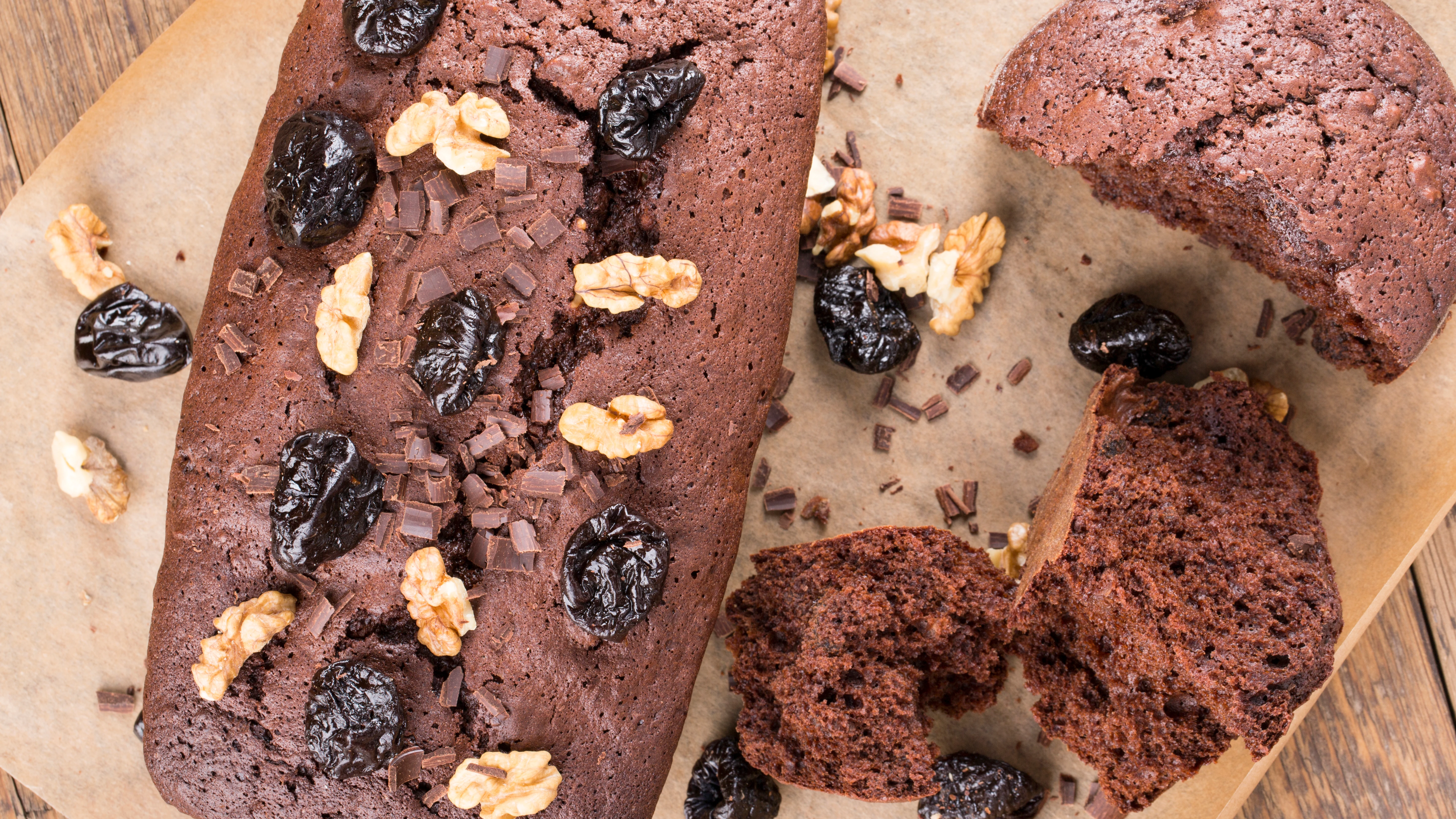 Plum cake de frutos secos y chocolate.
