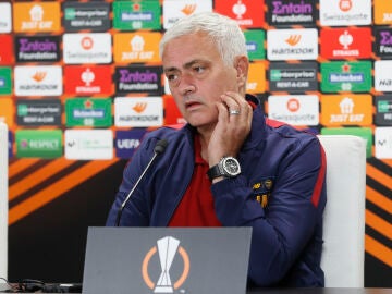 El entrenador de la Roma, José Mourinho, en rueda de prensa