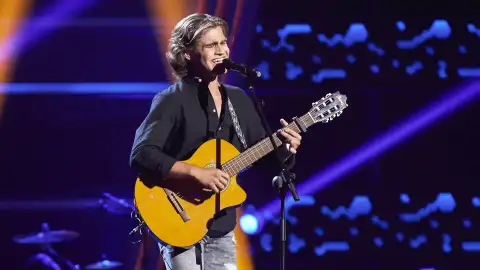 Gabriel Herrera vuelve para quedarse en ‘La Voz’ tras bordar una canción de Adele Gabriel Herrera vuelve para quedarse en ‘La Voz’ tras bordar una canción de Adele