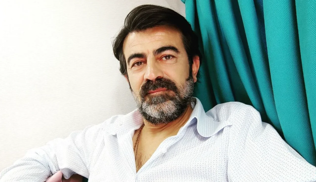 Descubrimos a Erkan Bektas, el intérprete que da vida al malvado Abdülkadir Keskin en ‘Tierra Amarga'