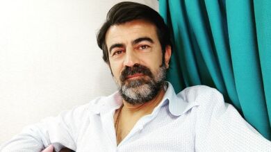 Descubrimos a Erkan Bektas, el intérprete que da vida al malvado Abdülkadir Keskin en ‘Tierra Amarga'