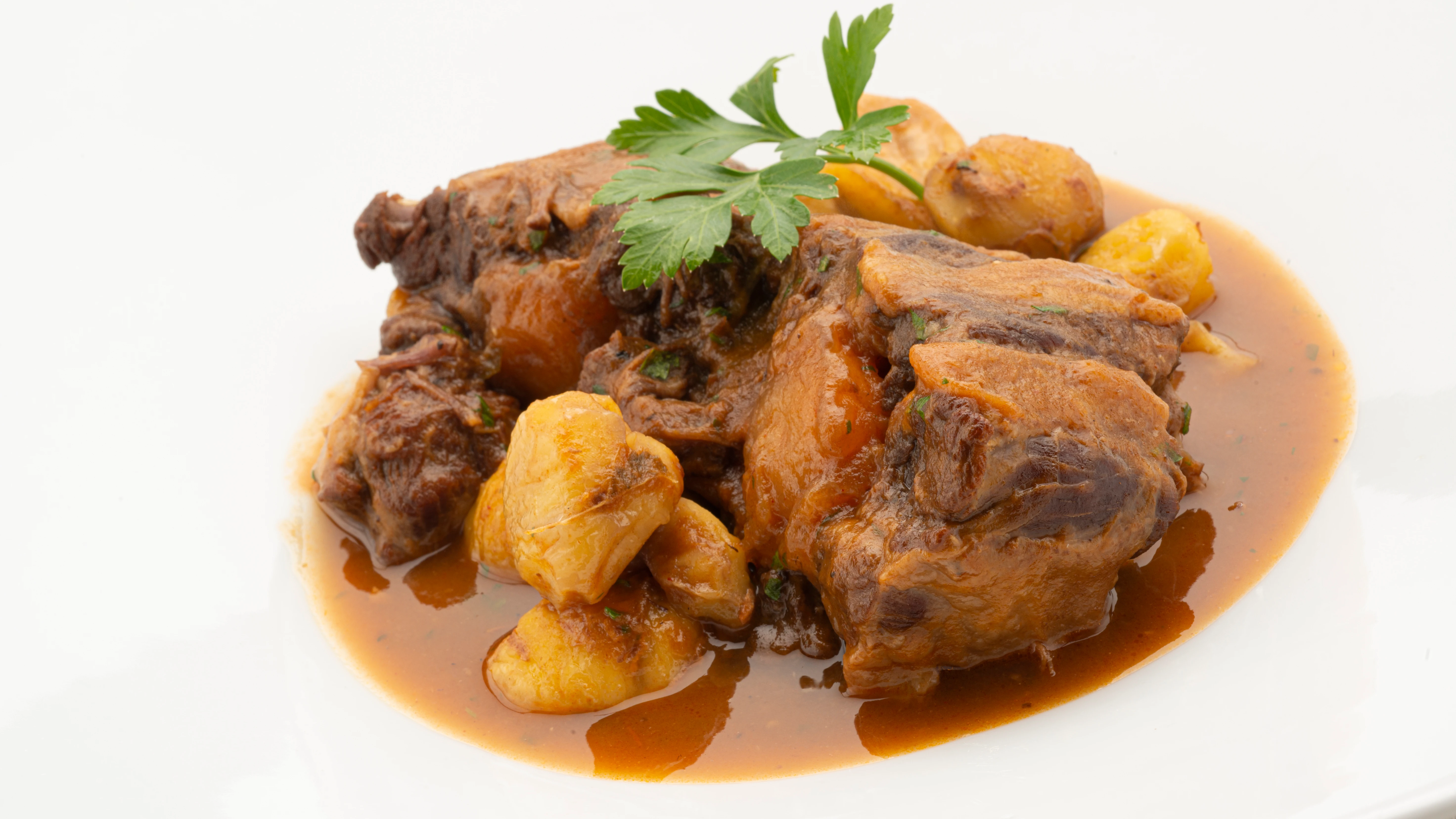 Receta de rabo en salsa con castañas, de Karlos Arguiñano: "Un guiso que sabe a gloria" Receta de rabo en salsa con castañas, de Karlos Arguiñano: "Un guiso que sabe a gloria"