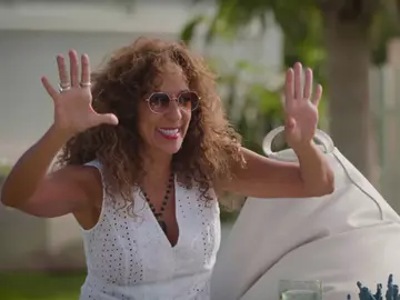 Rosario recuerda cómo nació ‘Mi gato’ con la ayuda de Lola Flores Rosario recuerda cómo nació ‘Mi gato’ con la ayuda de Lola Flores