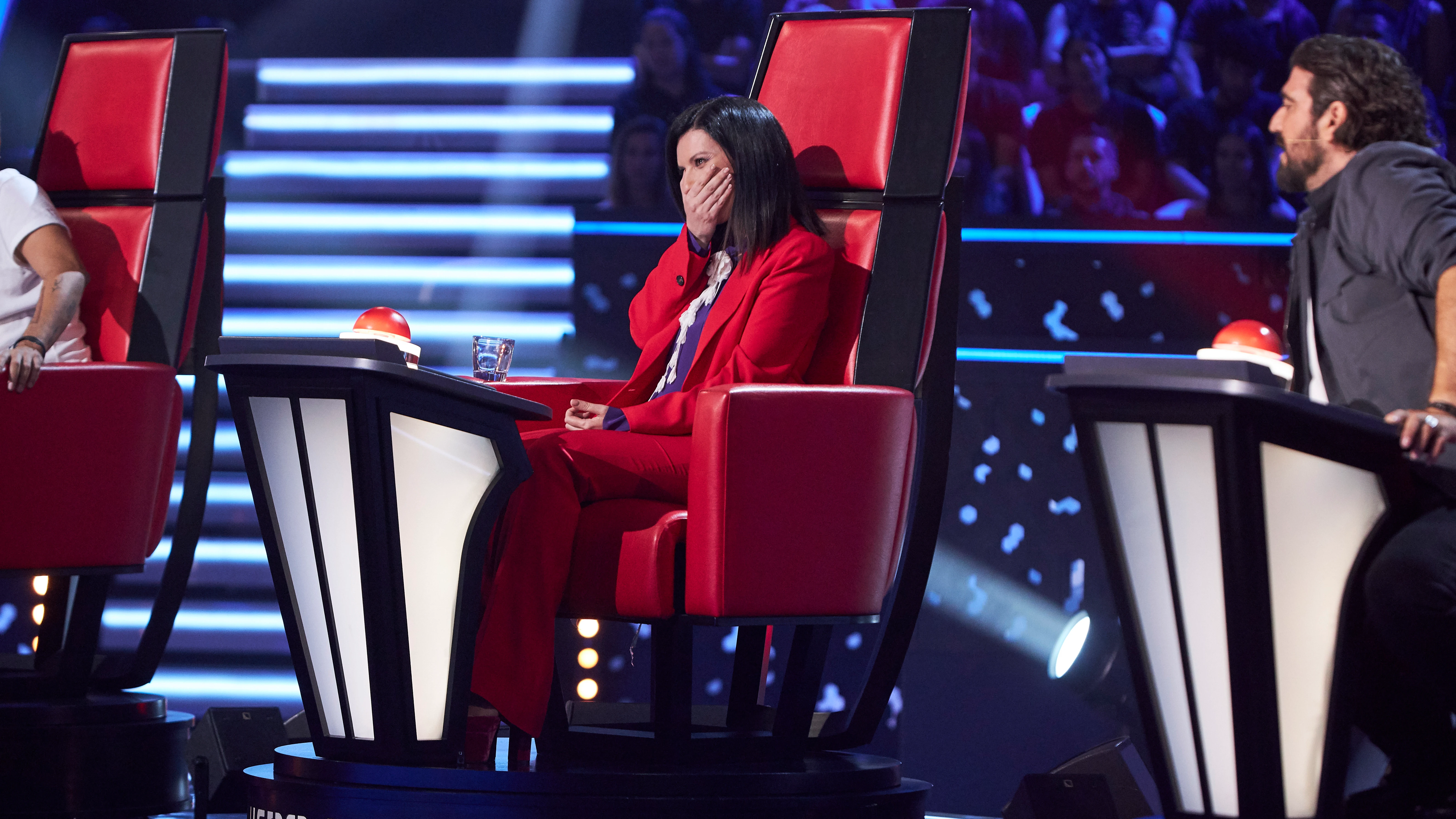 La inesperada reacción de Laura Pausini con la decisión de Gabriel Herrera: “Tengo tensión de glúteos” La italiana no podía aguantar los nervios como se observa en el vídeo.