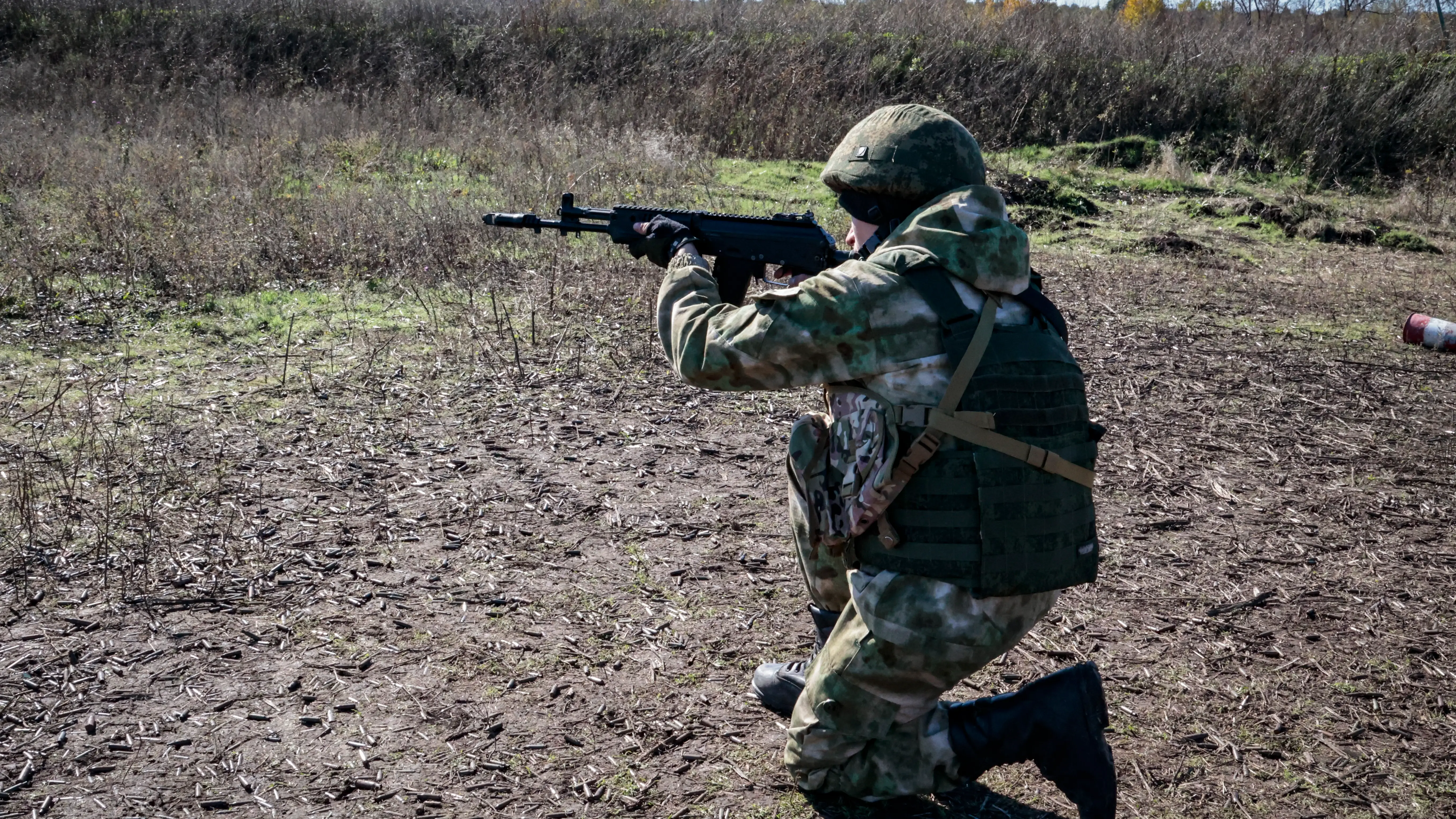 Un recluta ruso asisten a un entrenamiento de tiro cerca de Donetsk, en Ucrania Un recluta ruso asisten a un entrenamiento de tiro cerca de Donetsk, en Ucrania