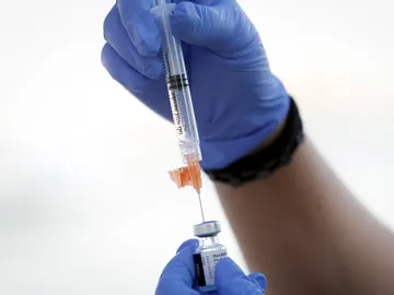 Vista de una dosis de vacuna Vista de una dosis de vacuna