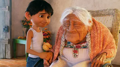 Mamá Coco en la película de Pixar  Mamá Coco en la película de Pixar