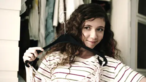 La doble vida de Inci en ‘Secretos de familia’: ¿Quién es realmente la pequeña de los Erguvan? La doble vida de Inci en ‘Secretos de familia’: ¿Quién es realmente la pequeña de los Erguvan?