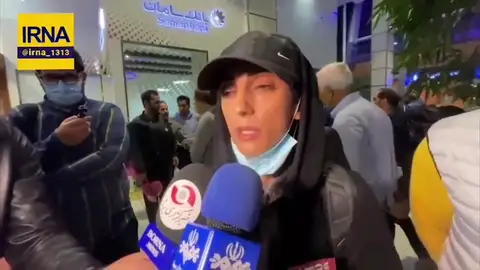 La escaladora Elnaz Rekabi, a su llegada a Teherán La escaladora Elnaz Rekabi, a su llegada a Teherán