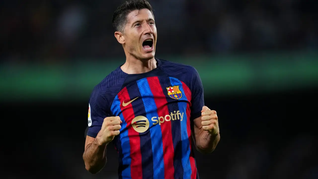 Robert Lewandowski celebra un gol en el partido Barcelona - Villarreal de LaLiga Robert Lewandowski celebra un gol en el partido Barcelona - Villarreal de LaLiga