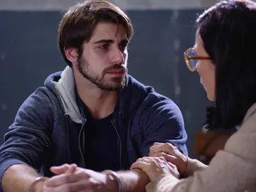 Ciriaco se derrumba ante su madre: “Ya no sé quién soy” Ciriaco se derrumba ante su madre: “Ya no sé quién soy”