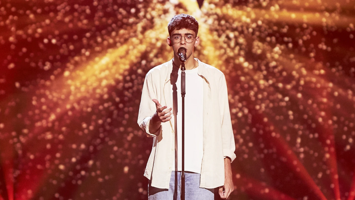Álvaro Santos, en shock tras recibir un pleno en ‘La Voz’ al cantar ‘Tuyo’ de Rodrigo Amarante Álvaro Santos, en shock tras recibir un pleno en ‘La Voz’ al cantar ‘Tuyo’ de Rodrigo Amarante