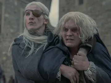 Ewan Mitchell y Tom Glynn-Carney en 'La Casa del Dragón' Ewan Mitchell y Tom Glynn-Carney en 'La Casa del Dragón'