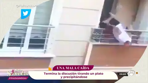 Un señor se cae por el balcón alterado Un señor se cae por el balcón alterado