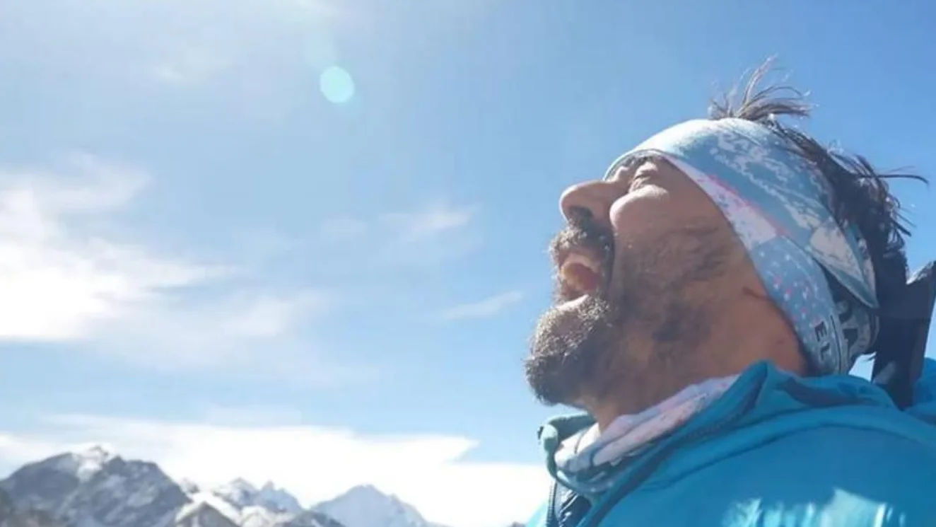 Miguel Ángel Roldán se convierte en el primer enfermo de ELA en 'conquistar' el Everest Miguel Ángel Roldán se convierte en el primer enfermo de ELA en 'conquistar' el Everest