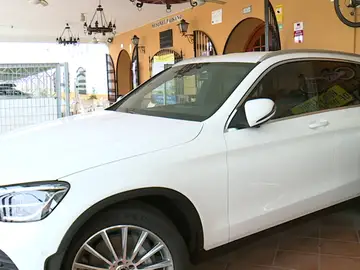 Coche de la cesta de Navidad Coche de la cesta de Navidad